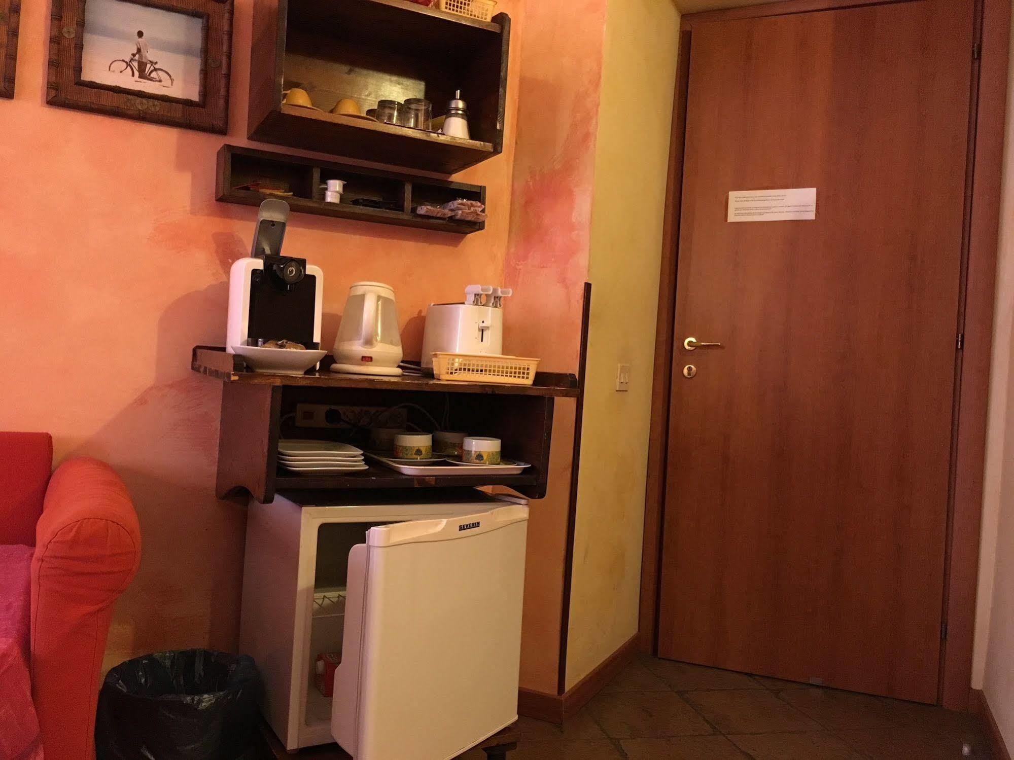 Momi Bed And Breakfast Rom Exteriör bild